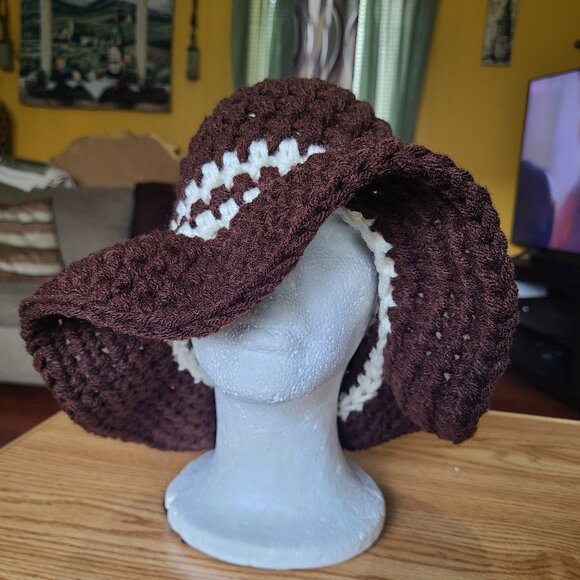Hats - Picture 1 of 16